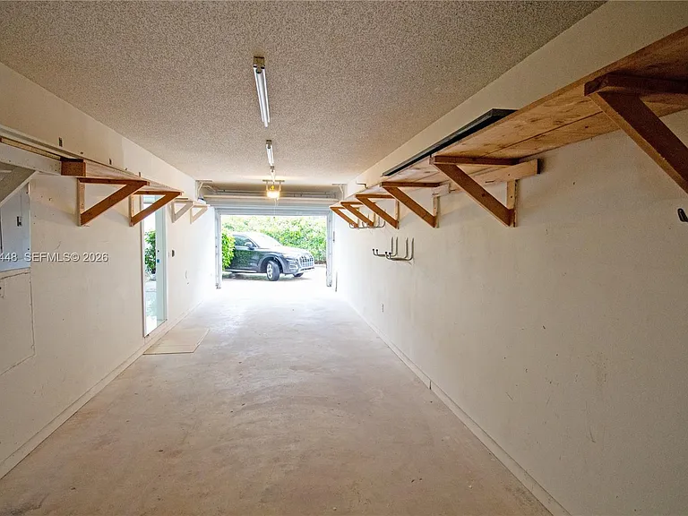 1222 Hillsboro Mile #15 — Photo 27