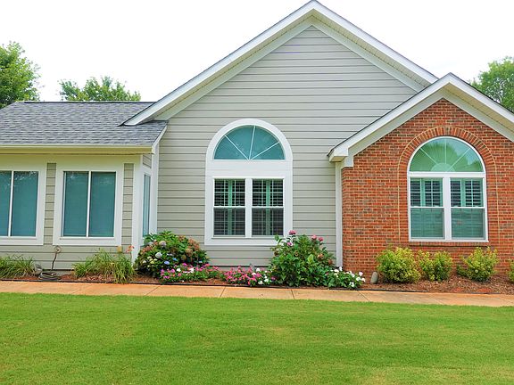 4th image of 303 Heritage Club Dr #1