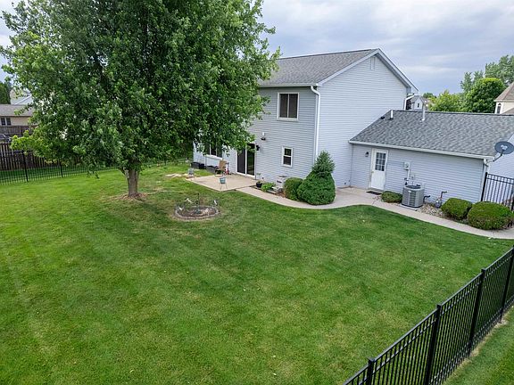 3rd image of 503 Carlisle Dr