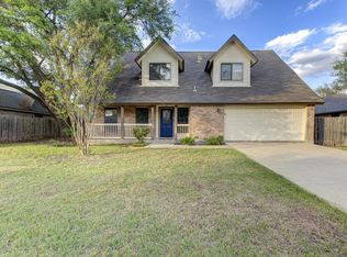 208 Oak Ridge Dr, Pflugerville, TX 78660