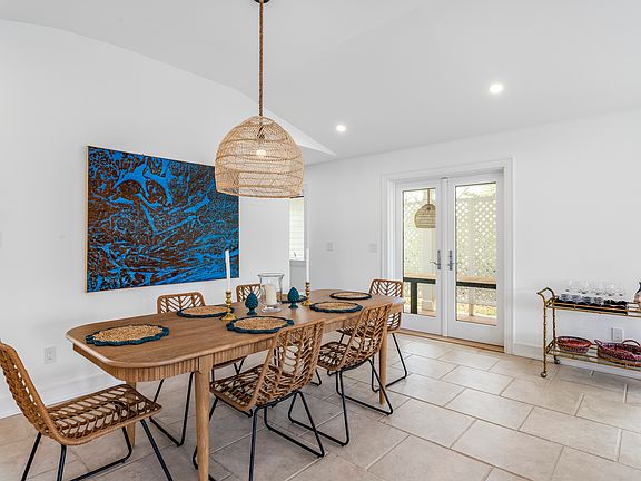 2nd image of 155 Hill St APT 6