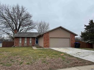 6533 SW 28th St, Topeka, KS 66614
