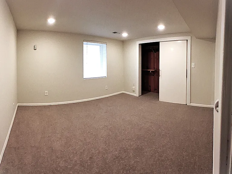 bedroom 3 from door