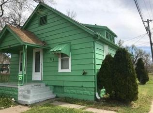 216 N Court St, Hoisington, KS 67544
