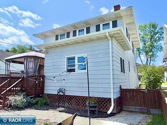 5th image of 2512 2nd Ave W
