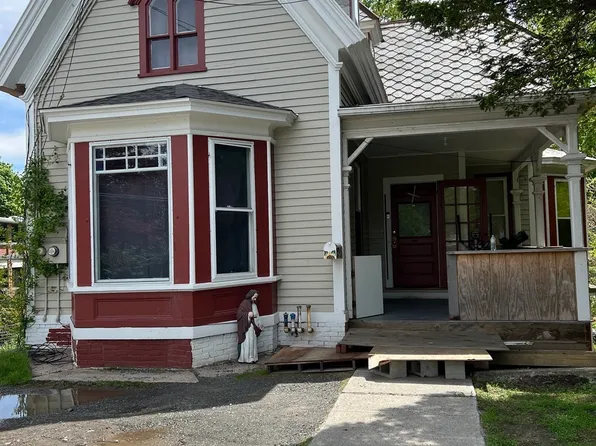351 Bridge St, Northampton, MA 01060