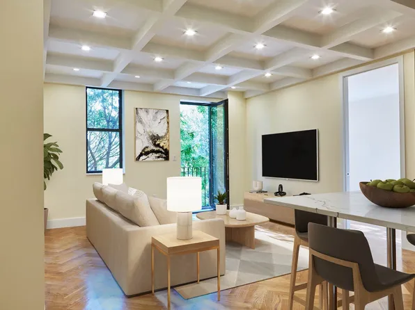 921 Washington Ave #206, Brooklyn, NY 11225