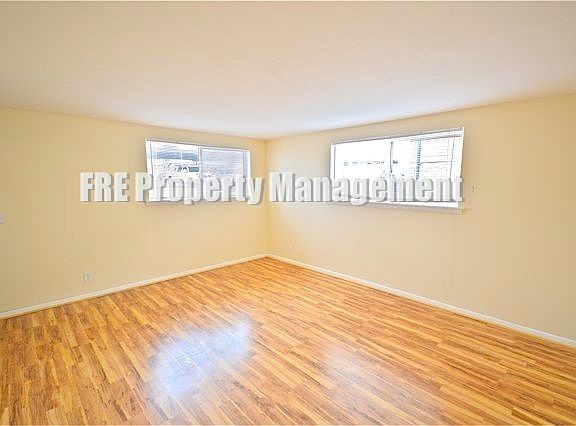 4th image of 1539 S Green St APT 3