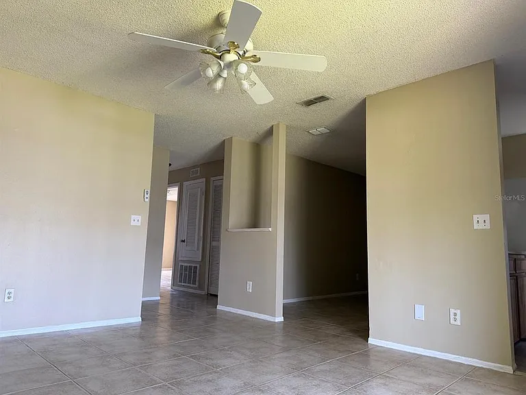 4240 Pershing Pointe Pl #7 — Photo 11