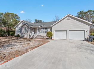 824 Village Point Rd SW, Shallotte, NC 28470
