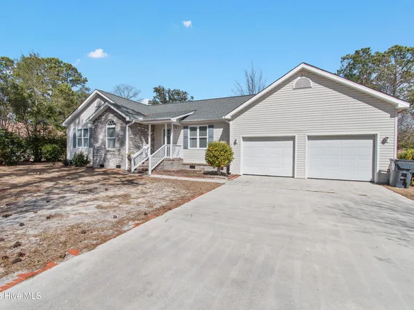 824 Village Point Road SW, Shallotte, NC 28470