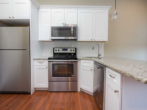 5th image of 41-2A Green St Unit 2A