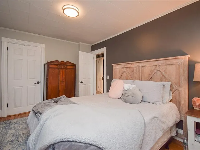16 Vaughan Ave #2 — Photo 8