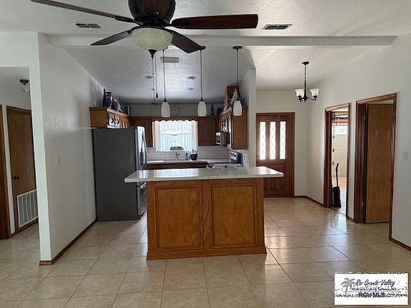 2nd image of 1928 Montana Ave #12-C