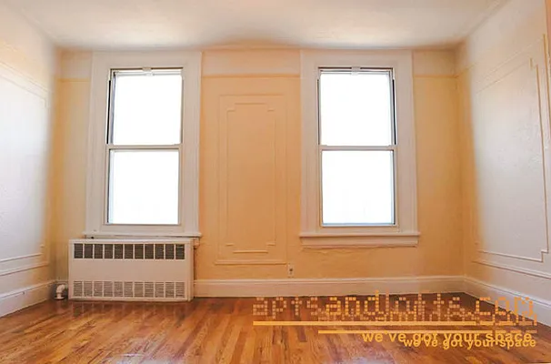 Rented by aptsandlofts.com | media 13