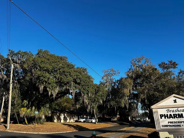 203 N Seminole Ave, Inverness, FL 34450