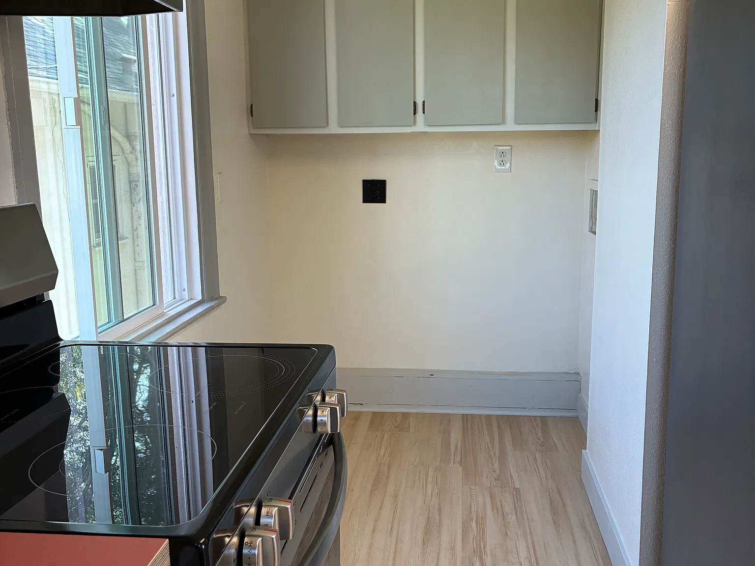 2 bed, 800 sqft, $3,250 — Photo 4