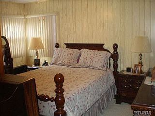 4th image of 192 Margaret Dr