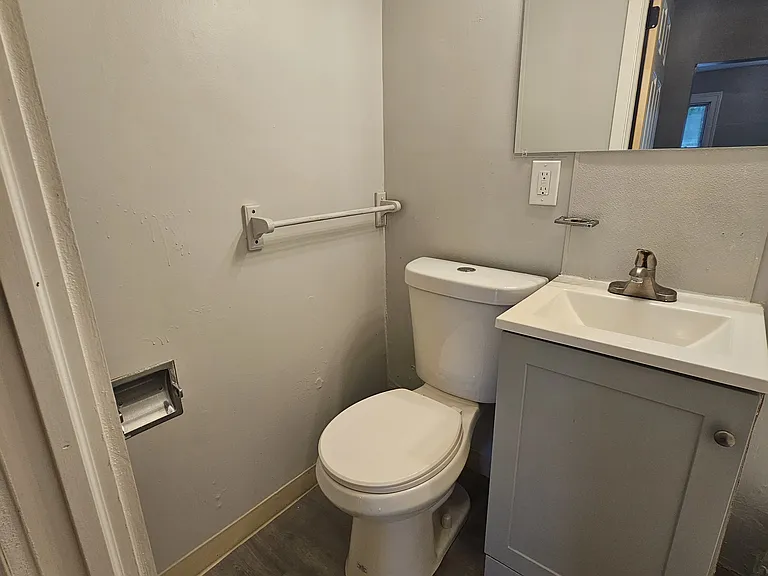 136 E Liberty St #1E — Photo 6