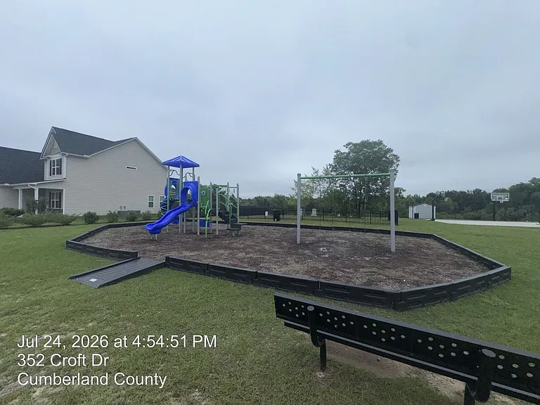4220 Pleasantburg Dr — Photo 36