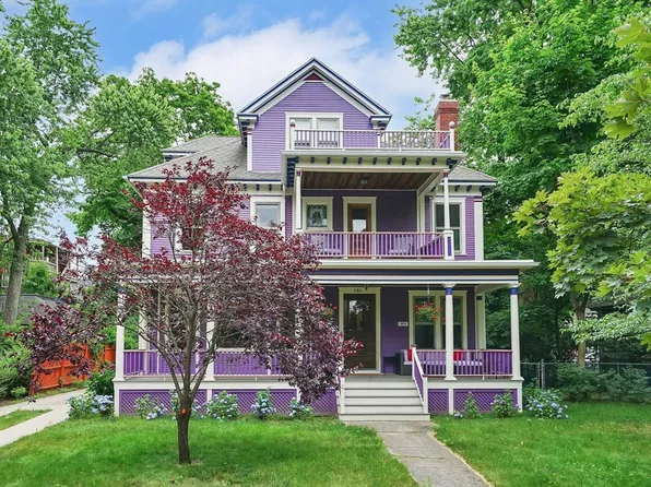 161 Longhill St, Springfield, MA 01108