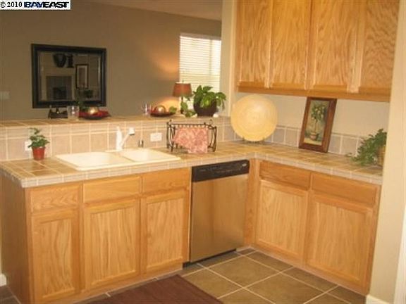 4th image of 4225 Slifer Dr