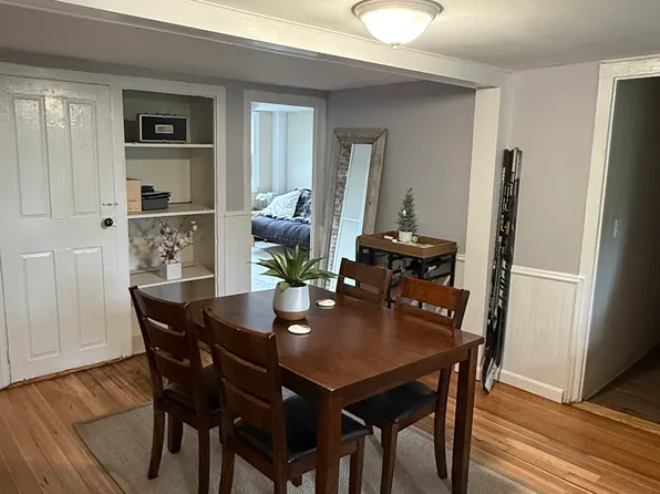 (undisclosed Address), East Greenwich, RI 02818