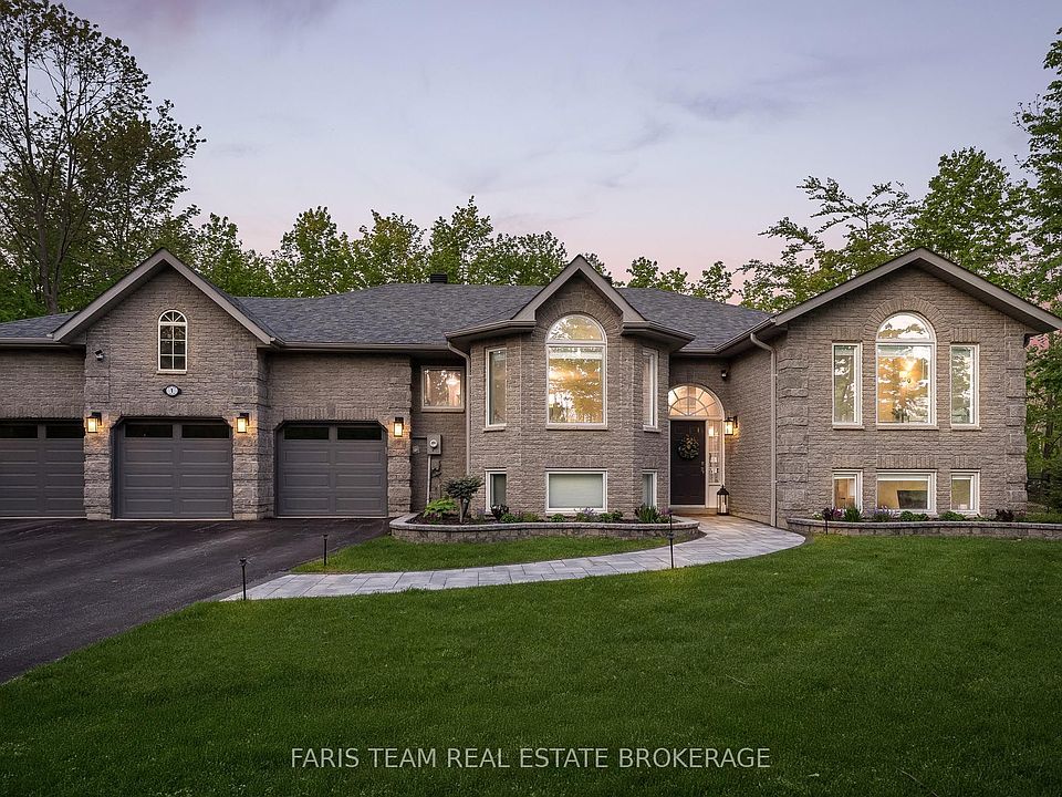 1st image of 1 Pineview Dr