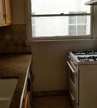 3rd image of 7911 Blackburn Ave APT 9