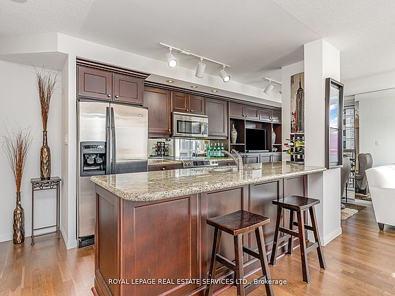 5th image of 900 Mount Pleasant Rd #1203