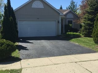 750 Thoreau Dr, Elgin, IL 60120