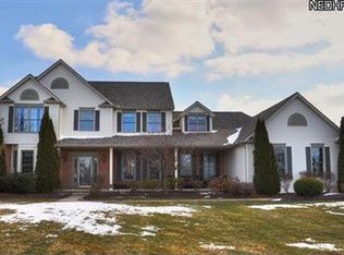 643 Bridgeside Dr, Avon Lake, OH 44012