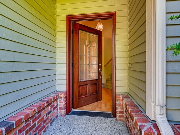 3rd image of 27605 NE 143rd St