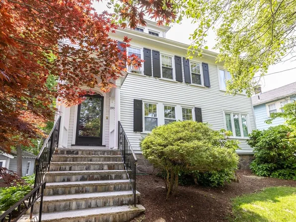 390 Weld St #2, West Roxbury, MA 02132