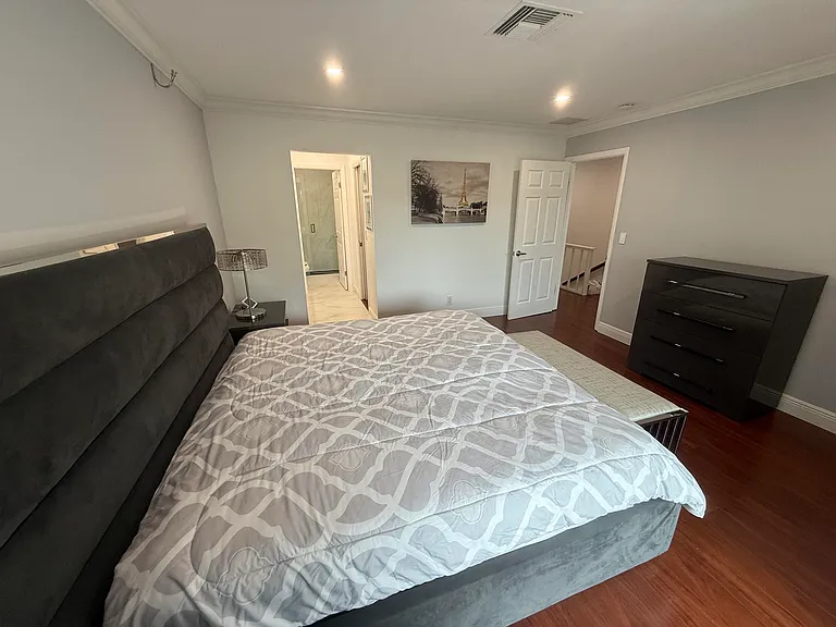12394 Westhampton Cir — Photo 38