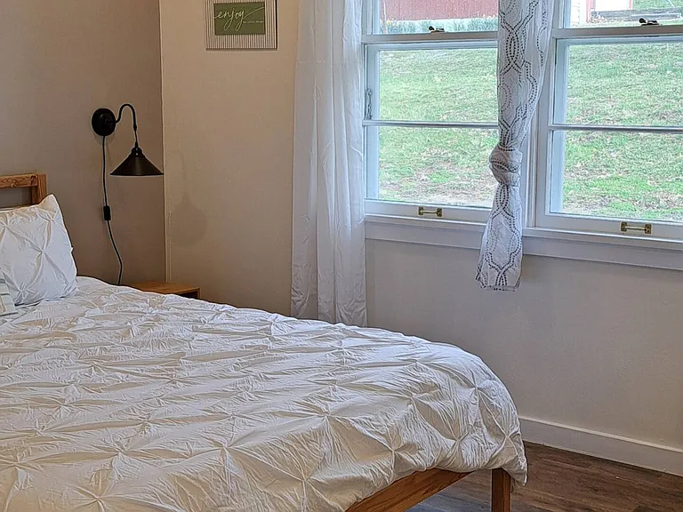 2333 Highway 100 — Photo 20