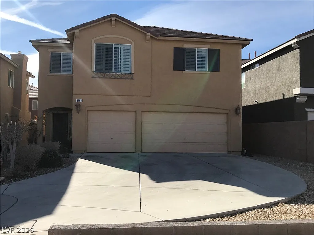 4 bed, 3.0 bath, 2552 sqft, $2,550 — Photo 1