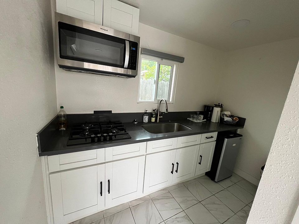 1st image of 951 E Elma St #B