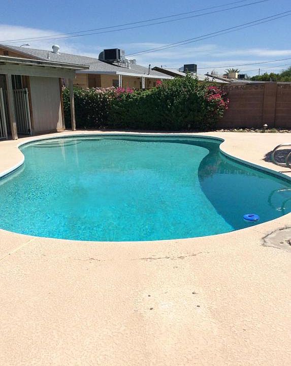 2nd image of 319 E El Camino Dr