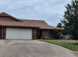 826 SE Quail Ridge Rd, Bartlesville, OK 74006