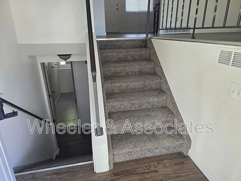 4 bed, 2.0 bath, 1700 sqft, $1,995 — Photo 4