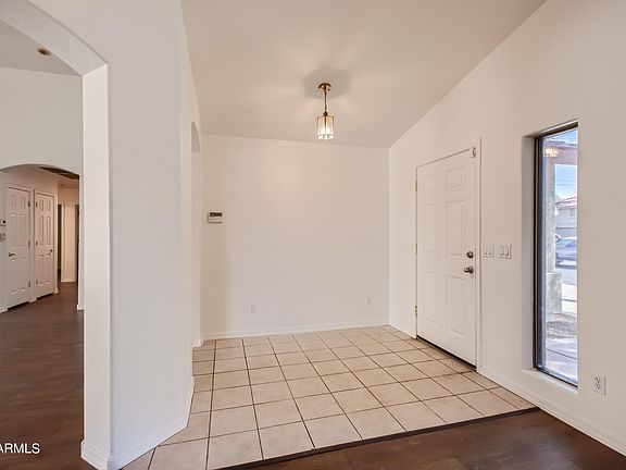 4th image of 1204 E ROSEMONTE Drive