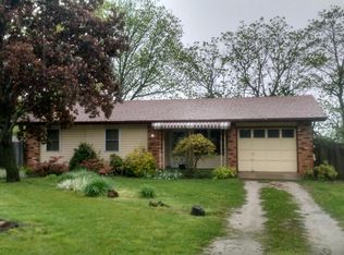 2121 S Village Ln, Bolivar, MO 65613