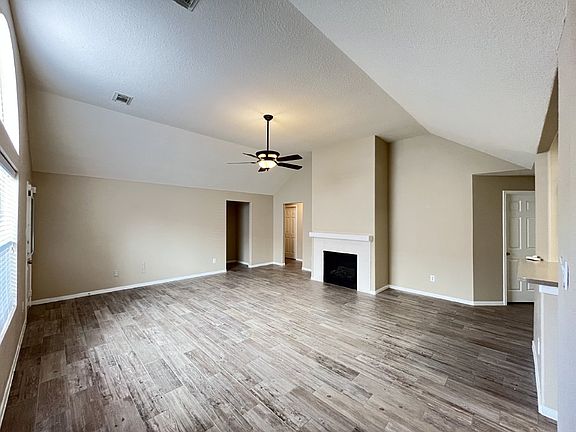 4th image of 15430 Fir Woods Ln