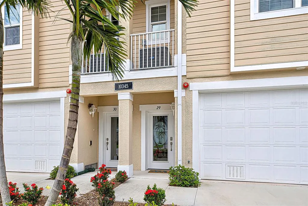 3 bed, 3.0 bath, 2416 sqft, $6,900 — Photo 1