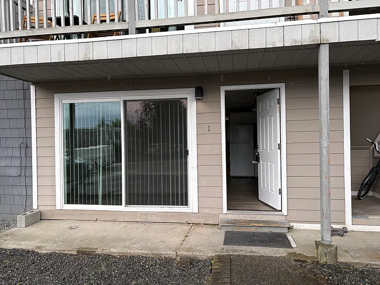 820 S 219th St #B — Photo 14