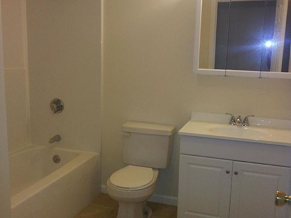 5th image of 49 Cherry St