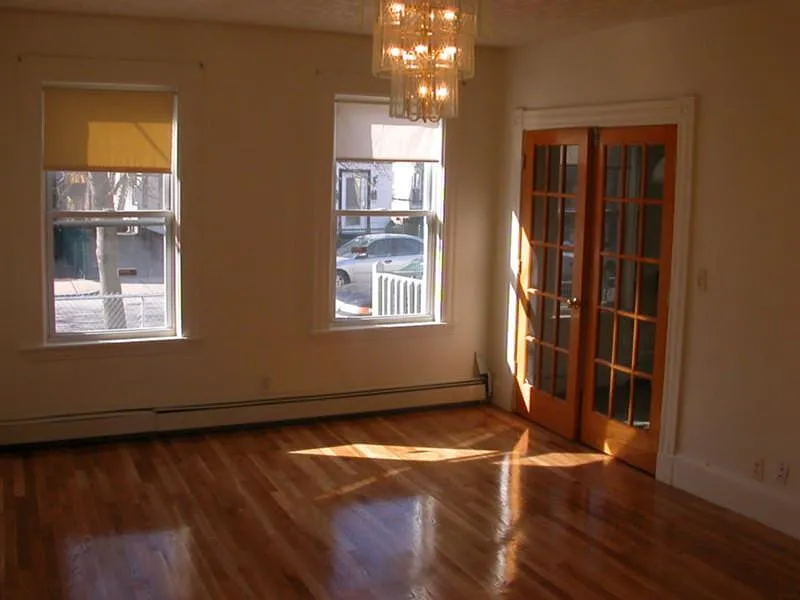 6 bed, 2.5 bath, $5,000 — Photo 2