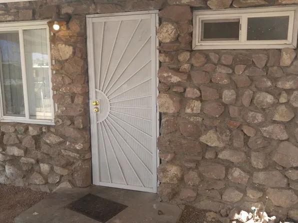 309 N 2nd Ave, Barstow, CA 92311