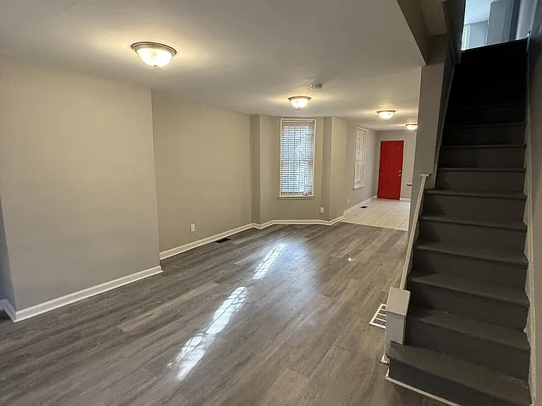 1662 S Conestoga St — Photo 3